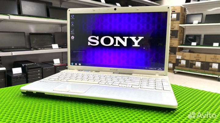 Ноутбук Sony Vaio (Core i3/4Gb/GeForce 410M)