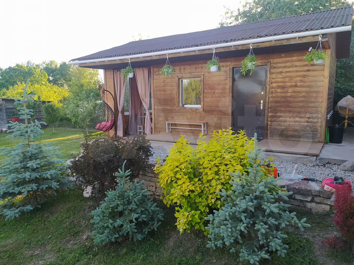 Дом 20 м² на участке 8 сот.