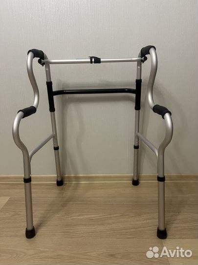 Ходунки для взрослых шагающие