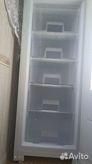 Морозильная камера бирюса 114