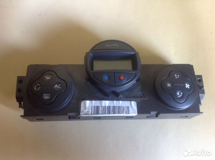 Управление климат контролем Рено Сценик 2007г