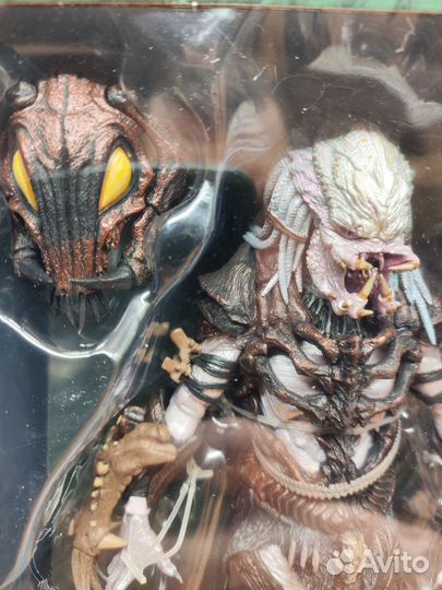 Фигурка Alpha Predator 20см