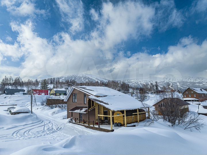 Коттедж 130 м² на участке 10 сот.