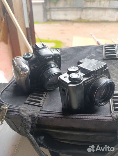 Два фотоаппарата