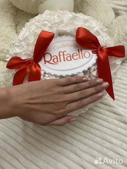 Продаю Raffaello