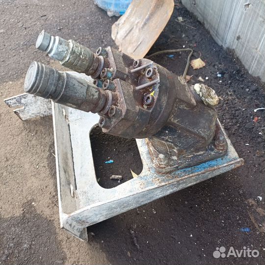 Гидробур гидровращатель