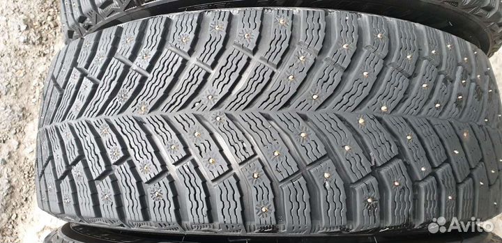 Michelin X-Ice North 4 205/60 R16 96T