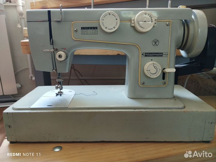 Швейная машина Подольск 142