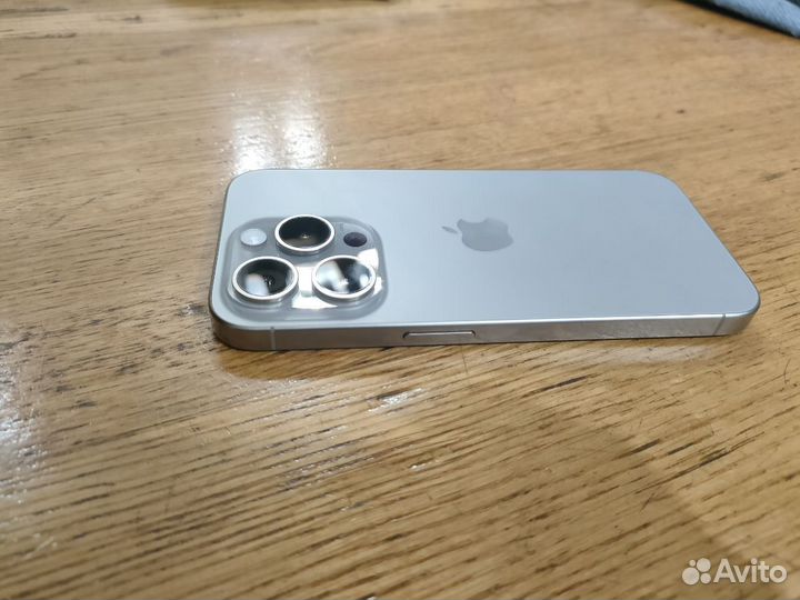 iPhone 15 Pro, 256 ГБ