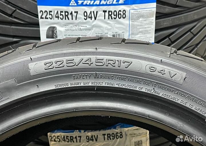 Triangle TR968 225/45 R17 94V