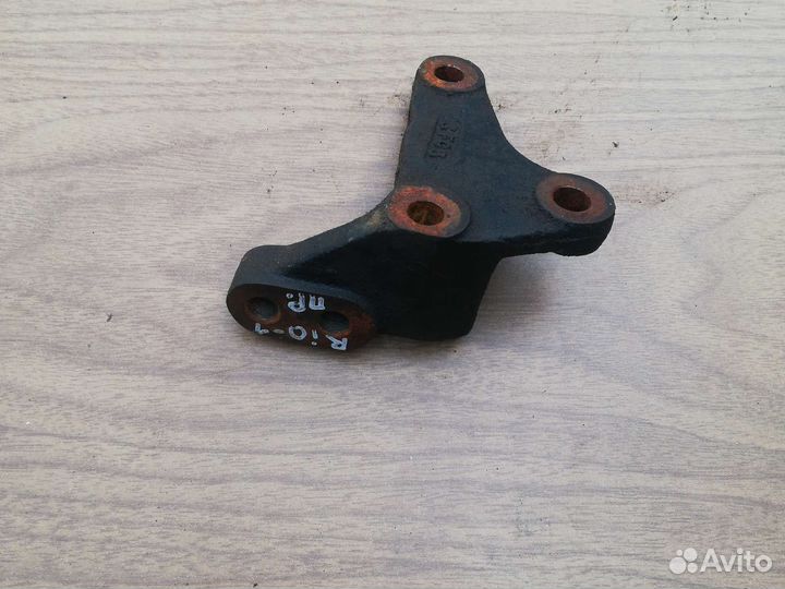 Кронштейн двигателя Киа Рио 1