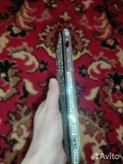 Чехол на iPhone