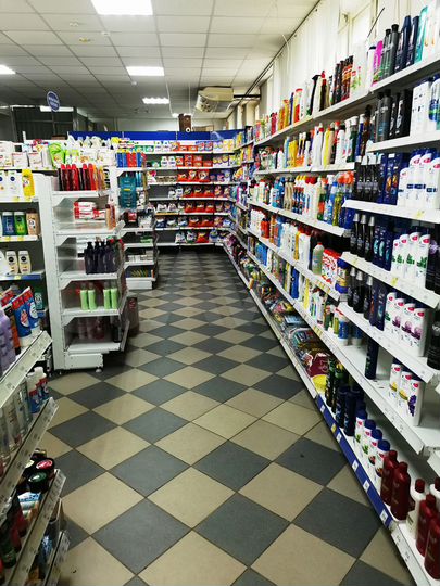 Торговый комплекс с арендаторами, 635 м²