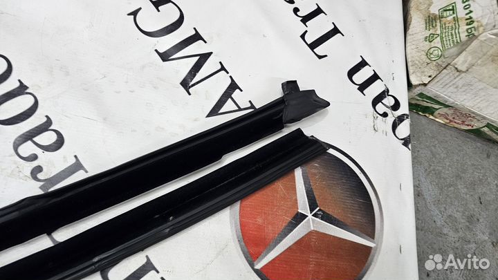 Уплотнитель стекал на Mercedes-Benz W140 CL