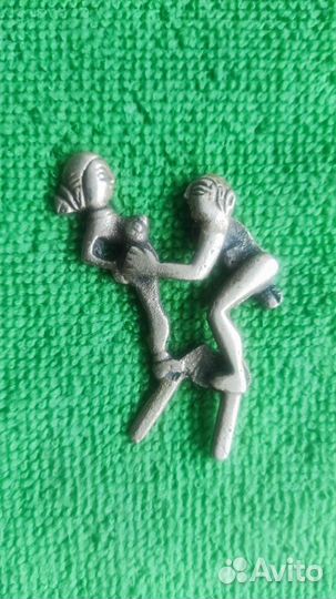 Брелок старинный бронза эротика