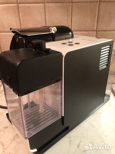 Кофеварка капсульная nespresso delonghi