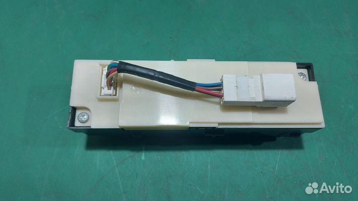 Блок управления климат-контролем задний F2 toyota Fortuner (2015- н.в.)