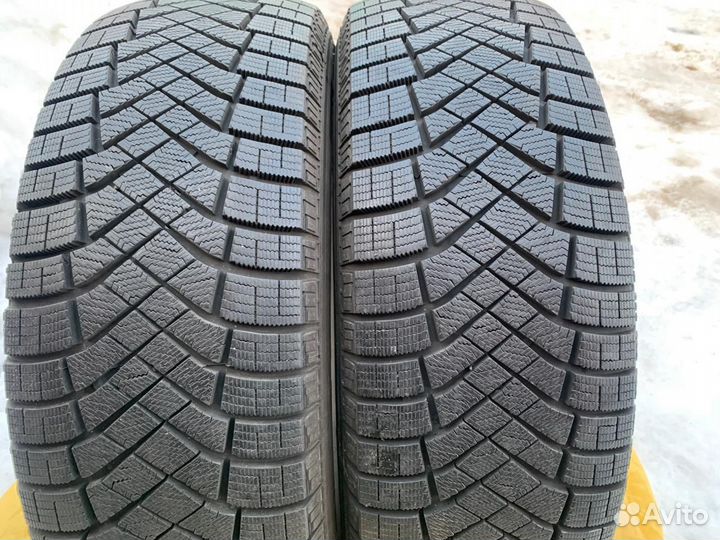 Pirelli Ice Zero FR 225/65 R17 106T