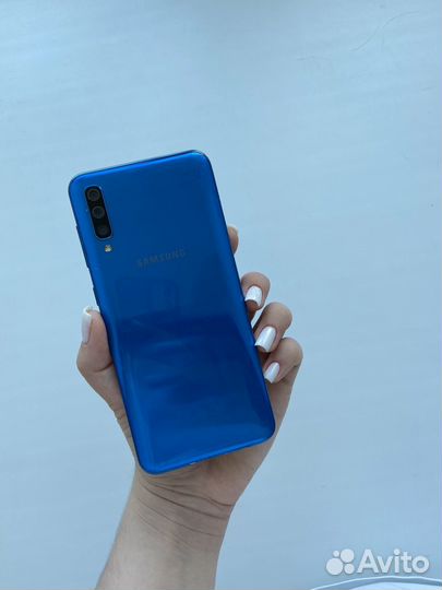 Samsung Galaxy A50, 4/64 ГБ