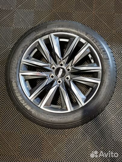 Колеса Cadillac Escalade New 275/50 R22 Michelin