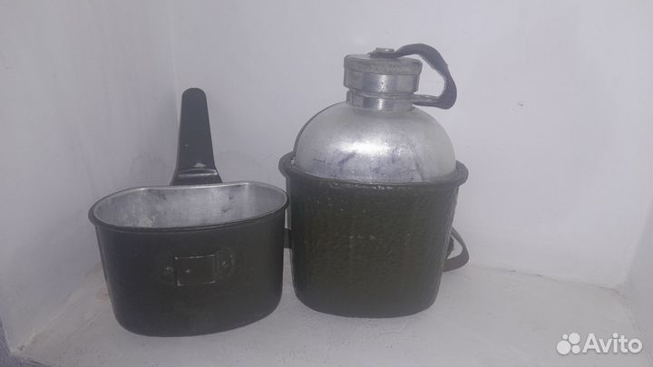 Фляга армейская в кожаном чехле