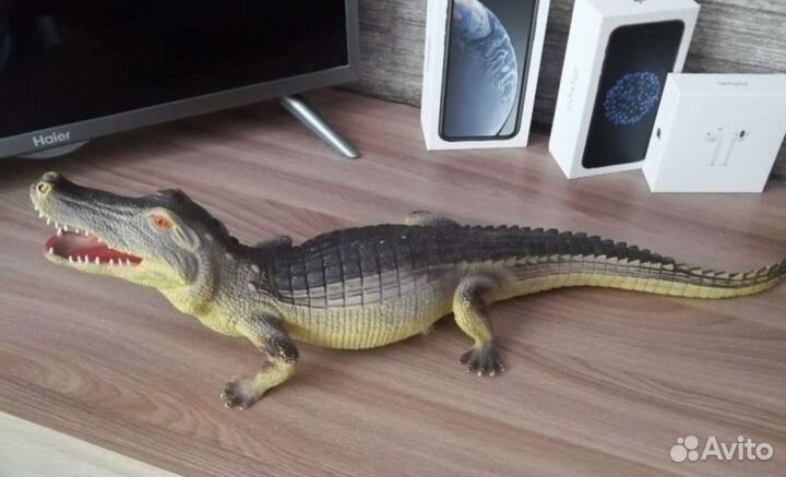 Игрушка крокодил