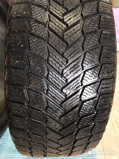 Michelin X-Ice Snow 225/40 R18 92H