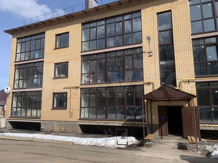 Своб. планировка, 53 м², 1/3 эт.
