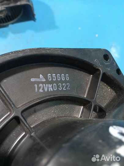 Моторчик отопителя (печки) Nissan Terrano R50