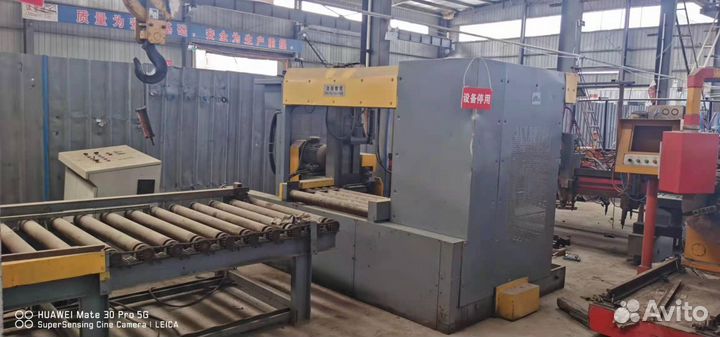 Трехкоординатный сверлильный станок с чпу