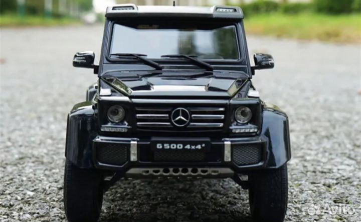 G class G500 4x4 Almost real 1 18