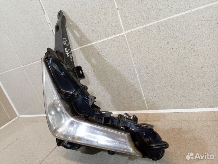 Фара противотуманная правая Lexus Lx570