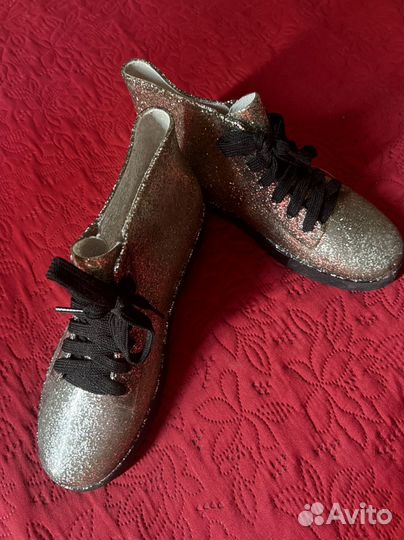 Резиновые ботинки