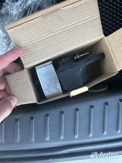 Подушка правой опоры двигателя priora