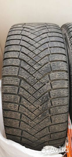 Pirelli Ice Zero FR 225/50 R17