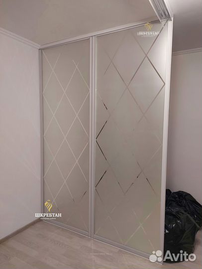 Алюминиевые перегородки для зонирования