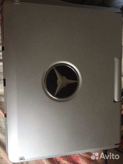 Портативный видеопроигрыватель