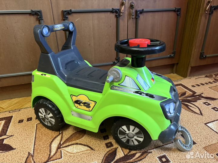 Машинка-каталка