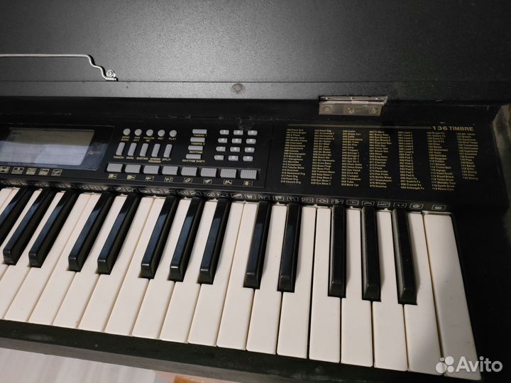 Синтезатор MK - 933