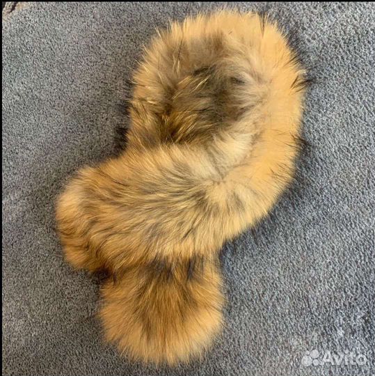 Меховой воротник енот