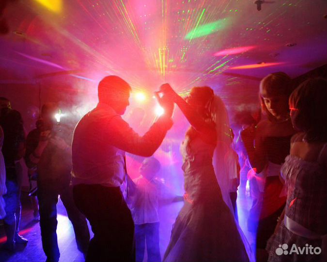 Музыкант,певец-DJ