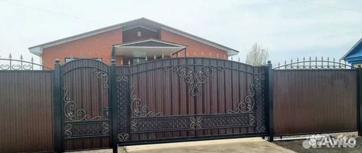 Кованные ворота и калитка