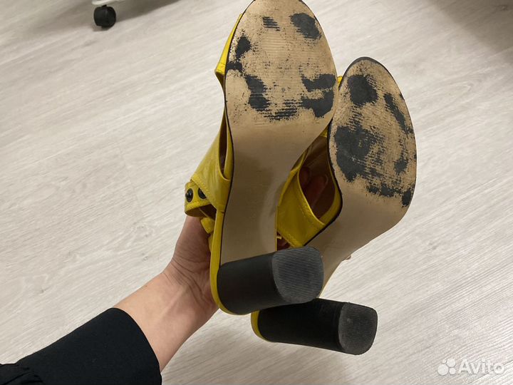 Босоножки 39