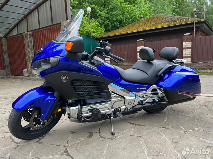 Продам дилерский Honda Gl1800B