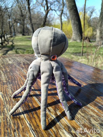 Плюшевая игрушка осьминог ручной работы