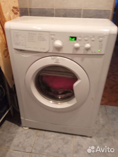 Стиральная машина indesit