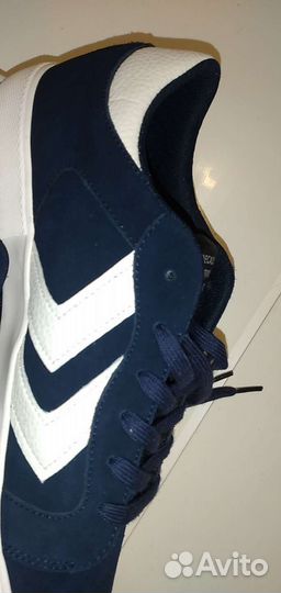 Кроссовки новые 42 р, Hummel