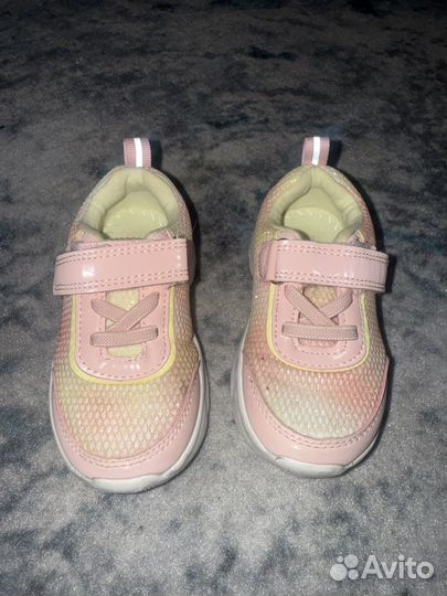 Кроссовки детские