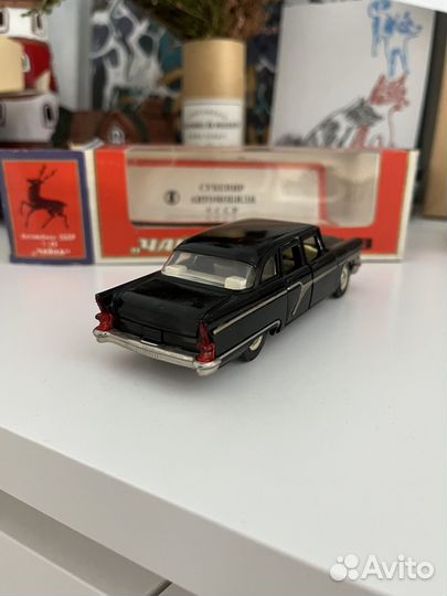 Модель 1:43 чайка газ 13 А15 СССР