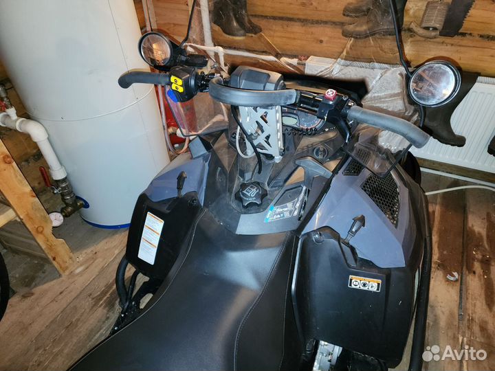 Снегоход BRP Ski-Doo Skandic WT 550 (2016)